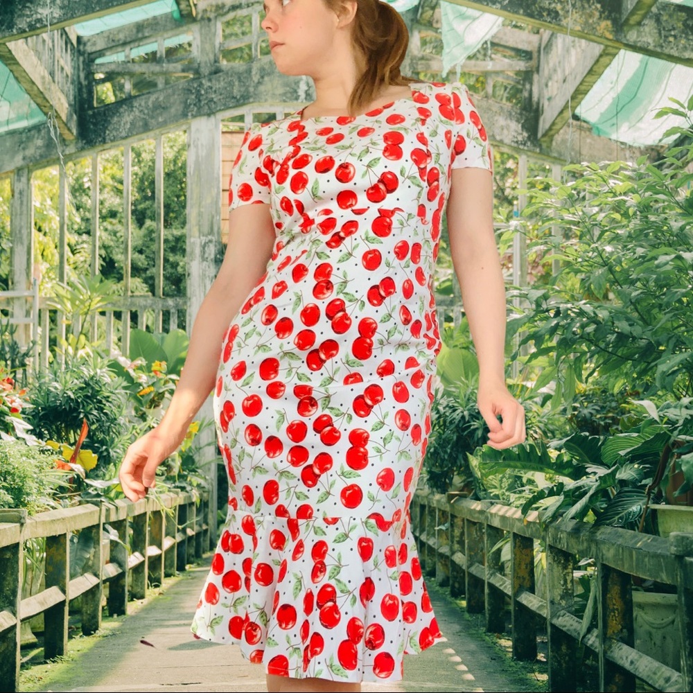 Vintage 1950s Inspired dress cherry sweetheart
